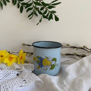 Vintage enamel daffodil mug